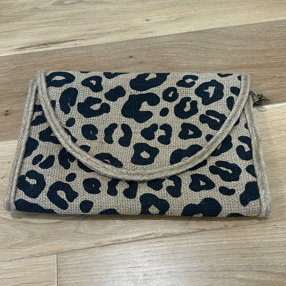 America & Beyond purse